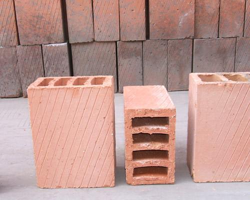 混凝土结构设计 粘土空心砖与粘土多孔砖有何区别?